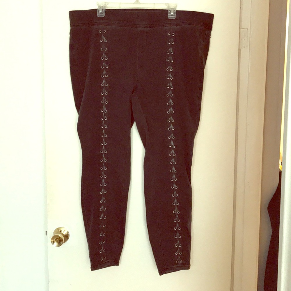 Size 3 torrid lace up pants